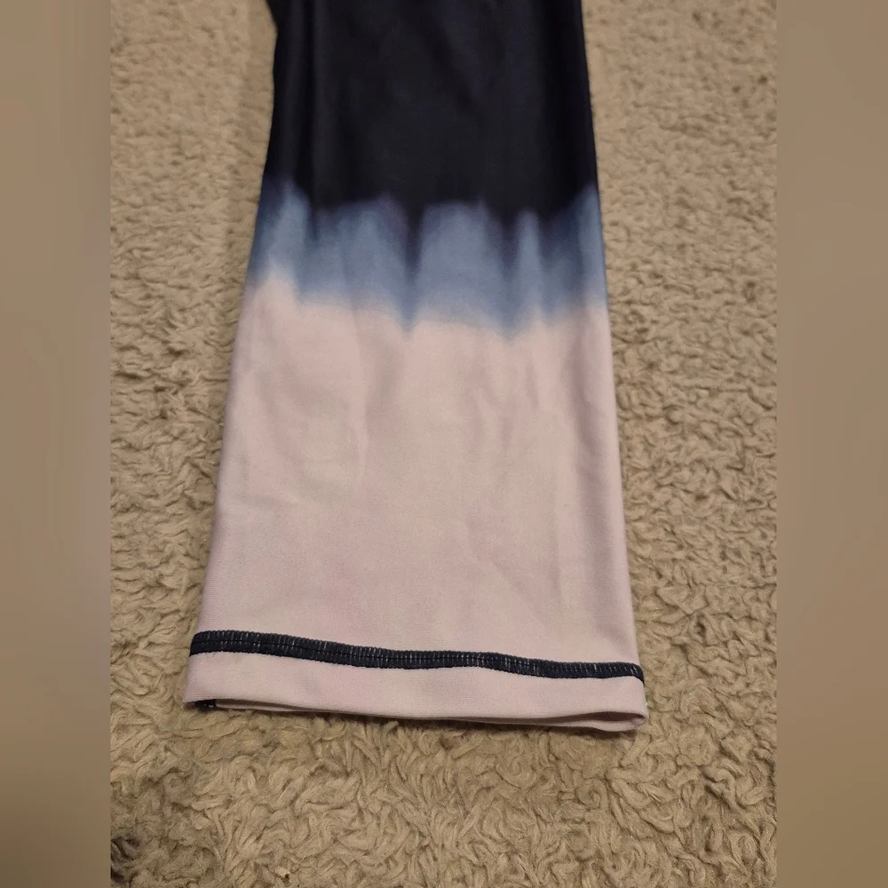 The Upside Seawater Dip-Dyed Leggings Midi 10 EUC - Picture 11 of 16
